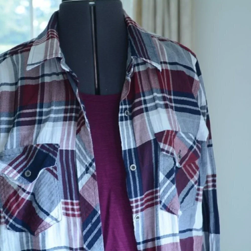 Westbound top plaid navy burgundy button up size medium - Picture 3 of 5